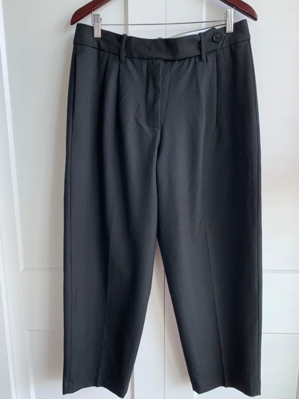 Wilfred Barrel Pant size 12 Cropped in black lined Balloon Style